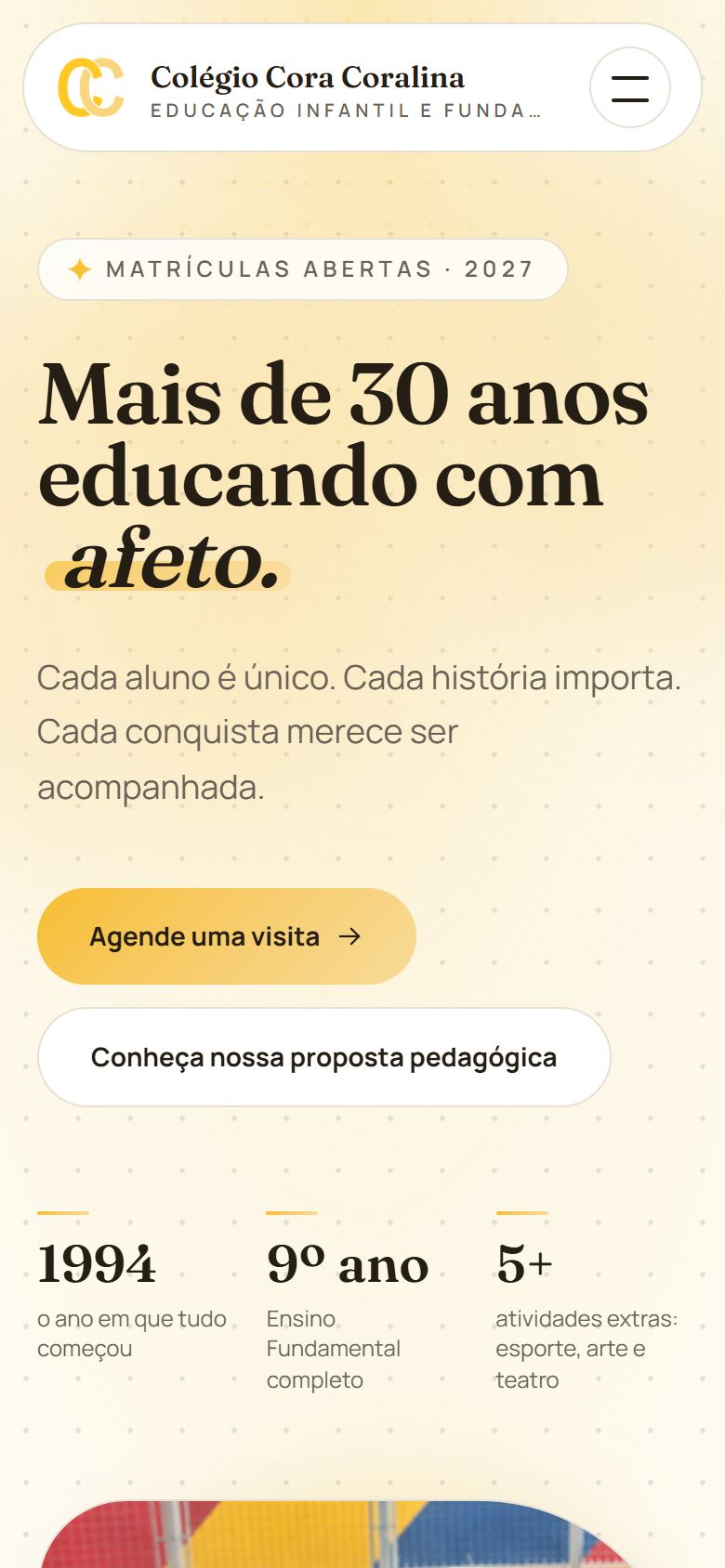 Colégio Cora Coralina: site novo no celular, projeto de Márcio Felipe